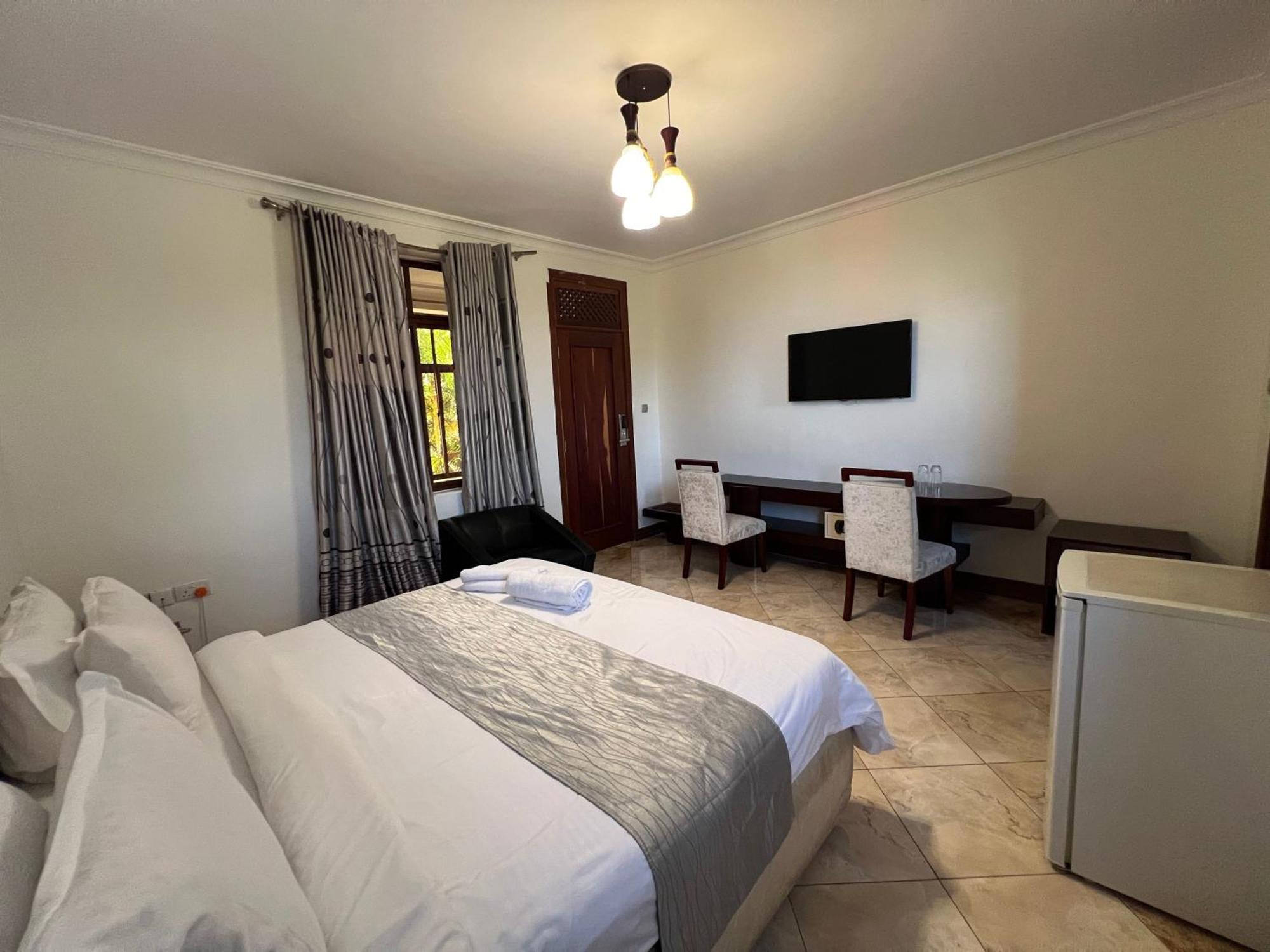 Nejobugg Palace Hotel Nkoanrua Eksteriør billede