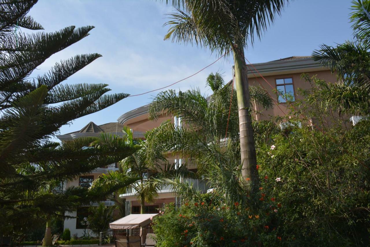 Nejobugg Palace Hotel Nkoanrua Eksteriør billede
