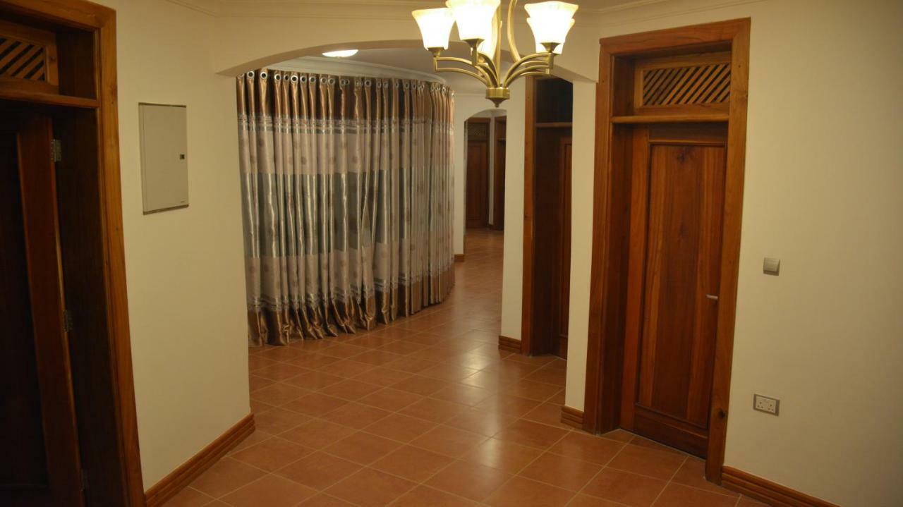 Nejobugg Palace Hotel Nkoanrua Eksteriør billede