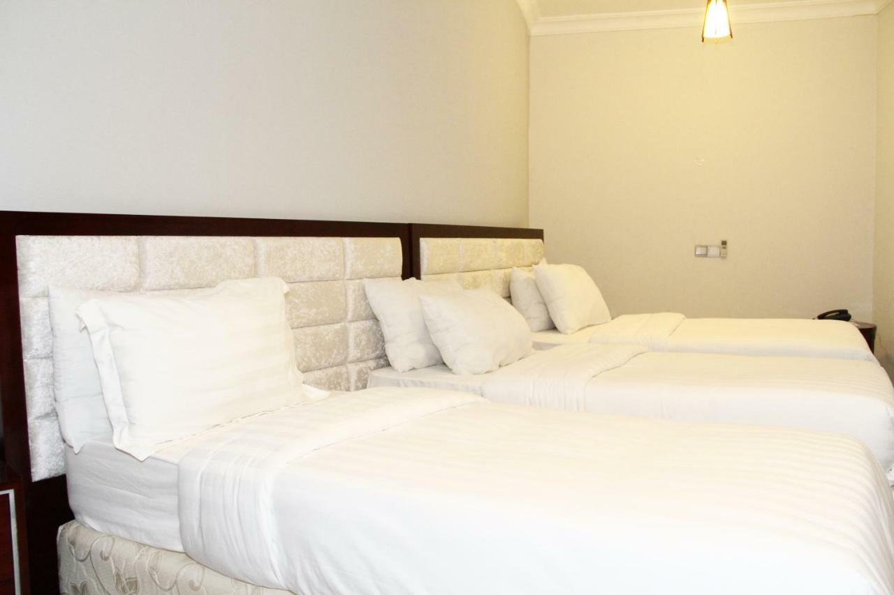 Nejobugg Palace Hotel Nkoanrua Værelse billede