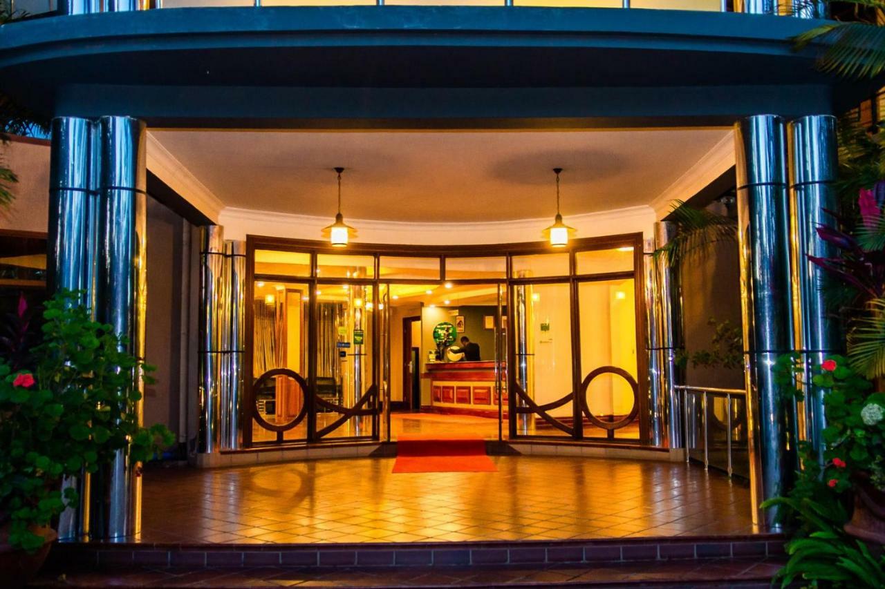 Nejobugg Palace Hotel Nkoanrua Eksteriør billede